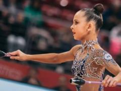 Российская гимнастка снова привлекла к себе внимание на церемонии награждения с участием украинки