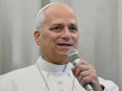 Папа Римский попал в конфуз во время обращения в банк - сотрудница повесила трубку