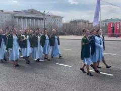 По Червоній площі промарширували вбивці та мародери, військові КНДР, а в Читі - жінки окупантів  СВО  (відео)