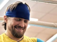 Усик повеселил сеть зажигательным танцем накануне боя с Верховеном