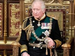 Британская радиостанция случайно «похоронила» короля Чарльза, потом извинялась