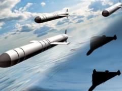 По Росії просто зараз масована ракетно-дронова атака: сотні БПЛА прямують до цілей