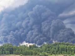 По-багатому: у Рибінську завдяки ЗСУ нафтопродукти у річці, мазутний дощ, а на подвір’ях усе в нафті (відео)