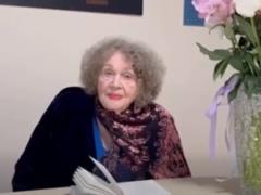 Лина Костенко зачитала свое культовое стихотворение  Крылья  для  Птиц Мадяра 