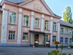 На Тернопольщине начали проверку из-за танца выпускников под русскоязычную песню MONATIK