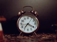 В США больше не будут переводить часы – страна переходит на постоянное летнее время