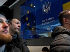 Мужчины за границей не смогут получить консульские услуги без военно-учетных документов, - Кабмин