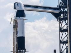 Ракета Илона Маска врежется в Луну: почему ученые с тревогой ждут удар Falcon 9