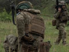 Морпехи и десантники ВСУ зачистили село Толстое Донецкой области – там снова развевается сине-желтое знамя
