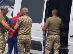 В Волынском ТЦК опровергли мобилизацию Человека-паука - фото сделал ИИ