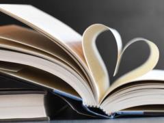 В Сингапуре будут платить людям за чтение книг, чтобы бороться с думскроллингом
