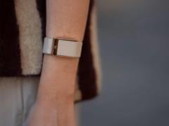Apple хочет выпустить фитнес-браслет без экрана из-за популярности Whoop и смарт-колец Oura