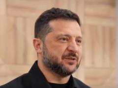 Зеленский встретился с семьей малыша, который родился в укрытии роддома во время атаки РФ