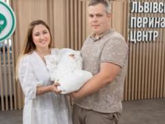 Львовские медики выходили младенца весом чуть больше 600 граммов