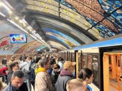 В Украине ввели аварийные отключения света, в Киеве обесточен электротранспорт и метро